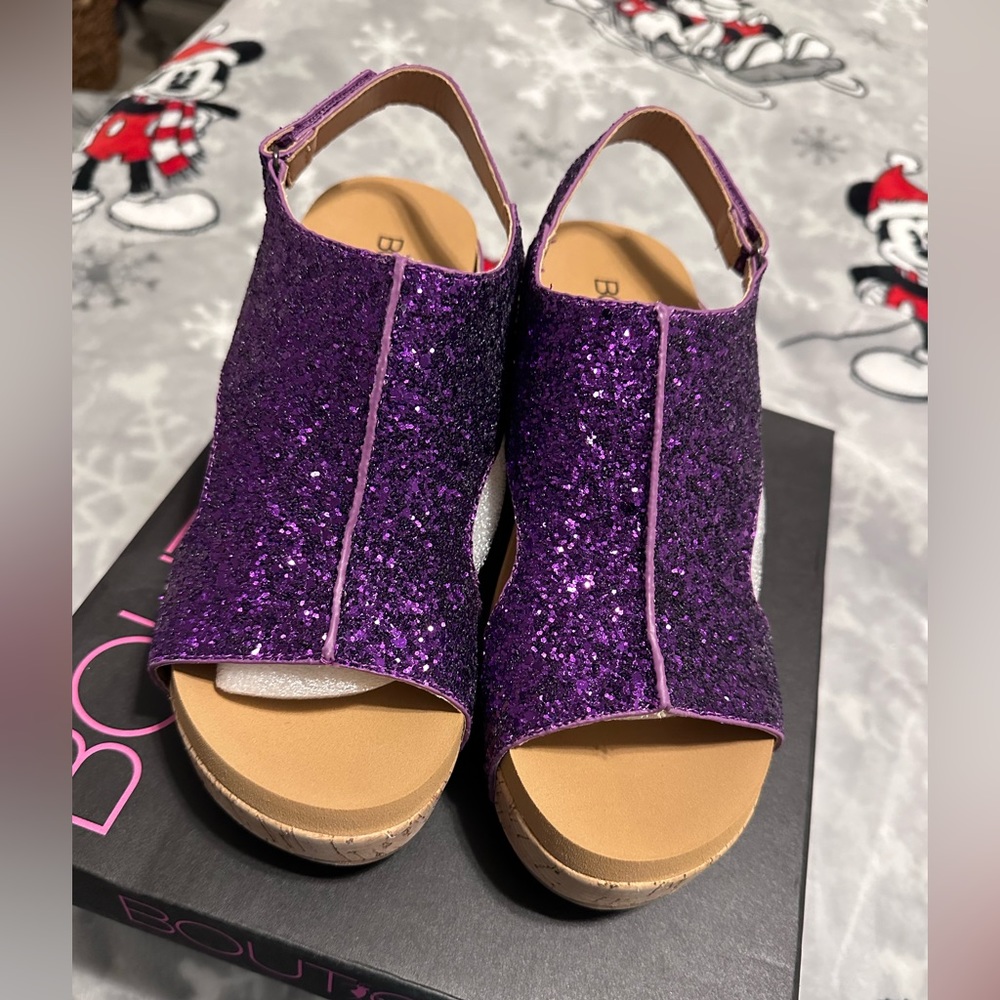 Carley purple glitter Wedge sandals size 8 NEW